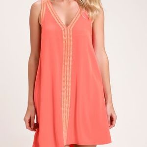 NWT Lulus Coral Embroidered Shift Dress